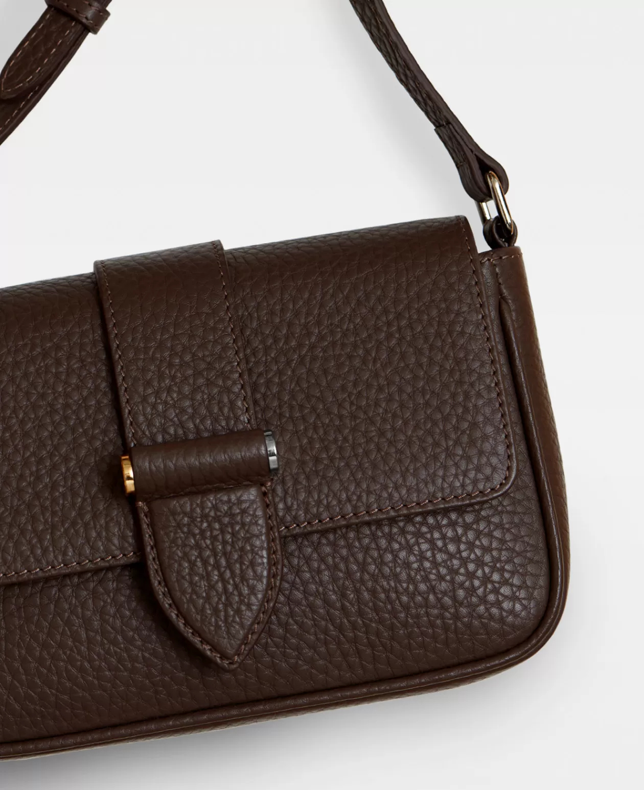 Decadent Copenhagen Crossbody<April Mocha